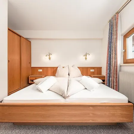 Alpina Apartment *